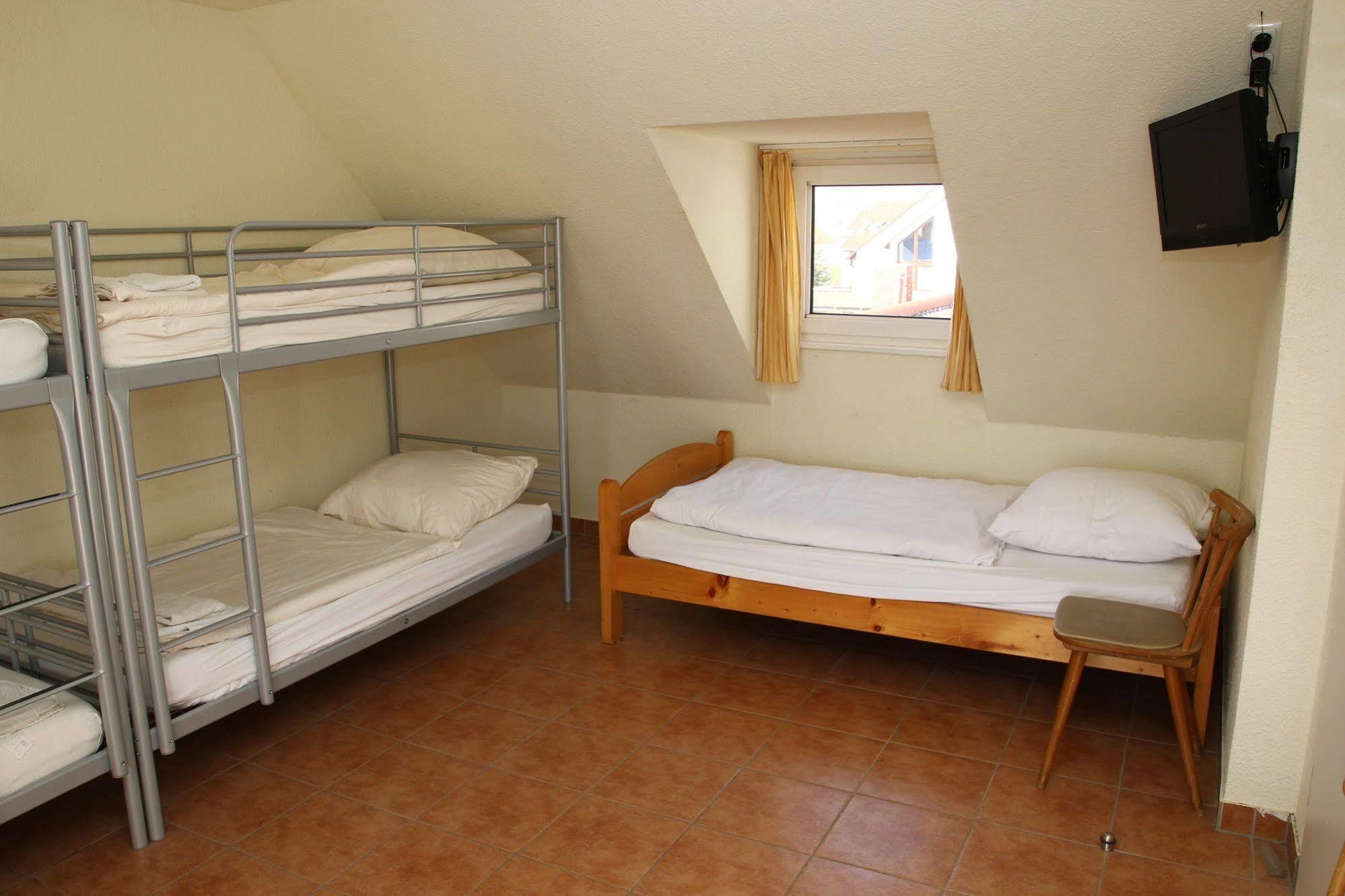 Wanderlust Hostel Floersheim am Main Экстерьер фото