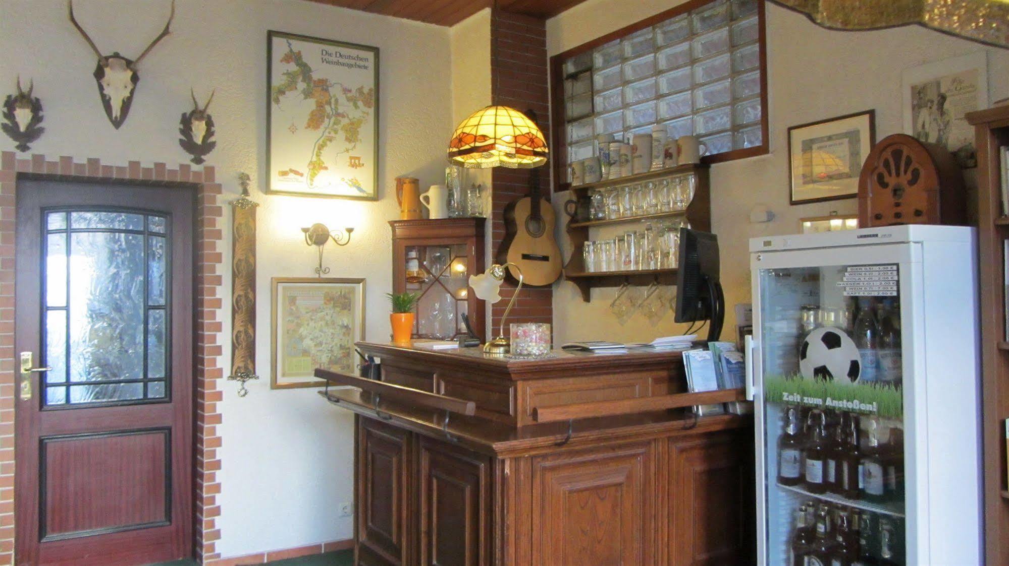 Wanderlust Hostel Floersheim am Main Экстерьер фото