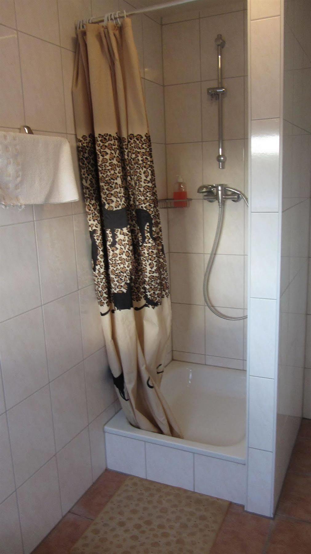 Wanderlust Hostel Floersheim am Main Экстерьер фото